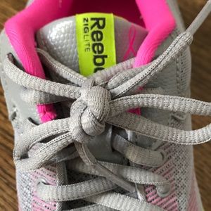 Reebok Women's Breast Cancer Sneakers Shoes 6.5